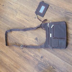 Baggallini cross body bag